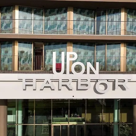 Upon Harbor - Bay 4* Seixal (Setubal)