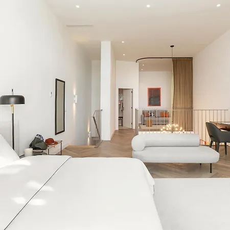 Hotel Upon Harbor - Bay Seixal (Setubal)