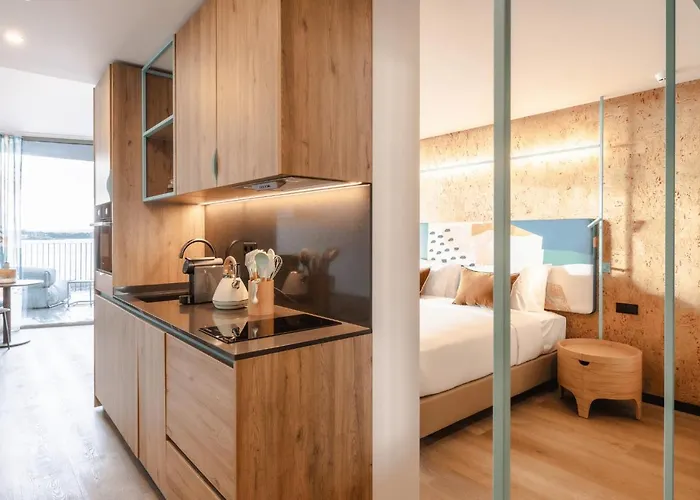 Otel Upon Harbor - Bay 4*