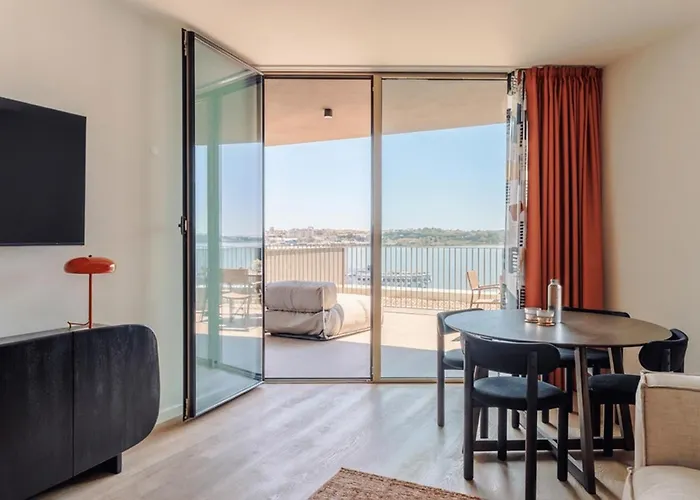 Otel Upon Harbor - Bay
